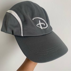 DISNEY a cast exclusive collection cap